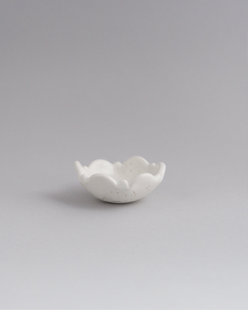 Mini Dishes - Satin white with speckles
