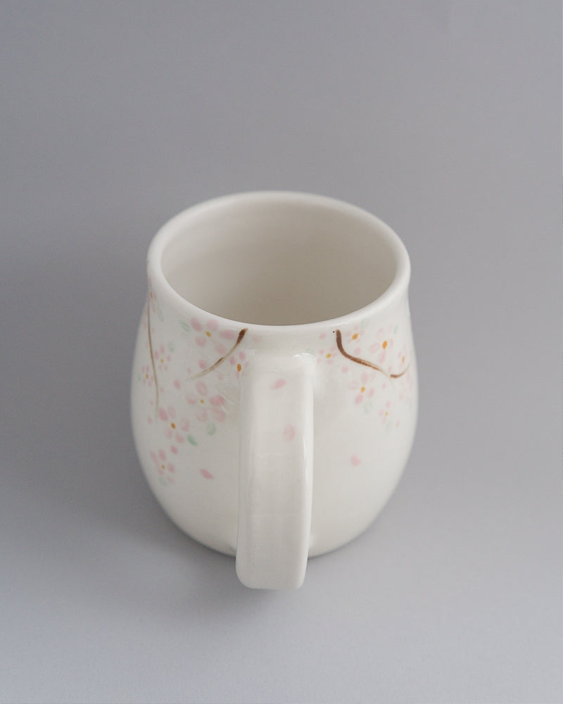 Primavera - Short mug with small pink flowers from the rim