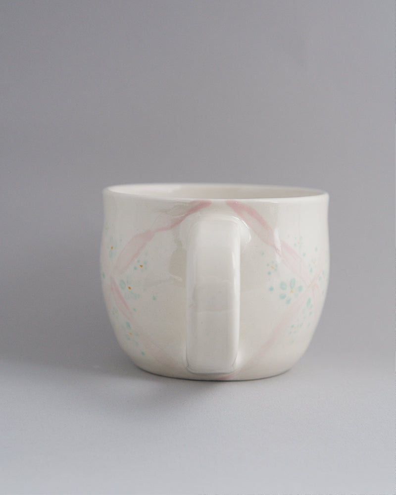 Primavera - Pink ribbon mugs with small teal/blue flowers
