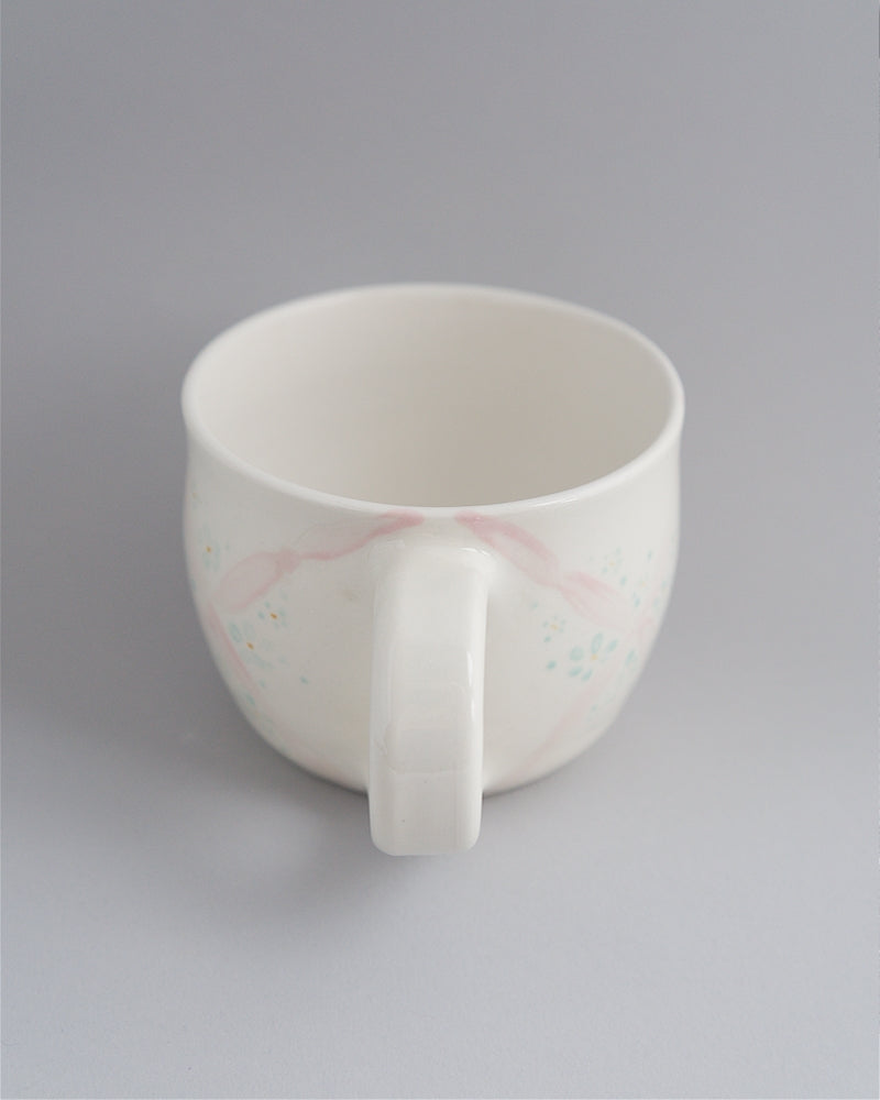 Primavera - Pink ribbon mugs with small teal/blue flowers